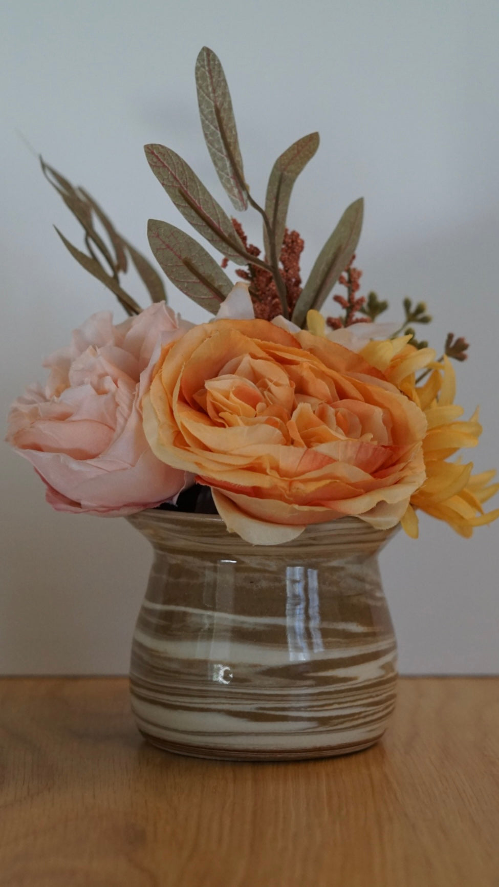 Marbled Curvy Vase